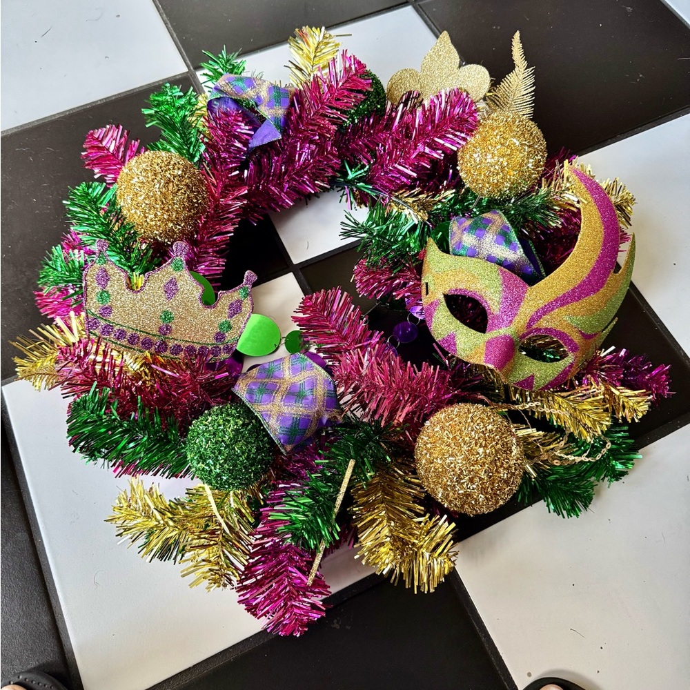 Vibrant Mardi Gras Wreath with Mask and Crown